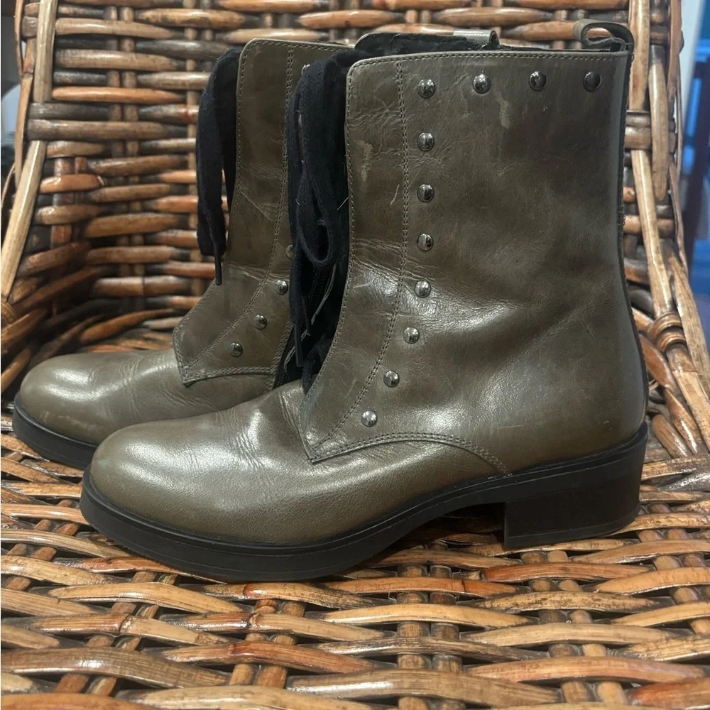 Gabriella Green  Leather Combat Boots in size 38/7.5 Great Condition! - Picture 2 of 16